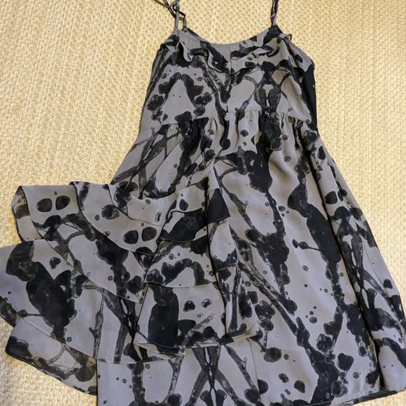 Urban Outfitters Kimchi Blue grey dress with black ink/watercolor pattern - Picture 4 of 12